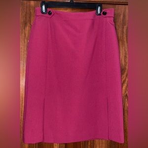 ANN TAYLOR Women’s Skirt. Size 6. Cranberry Color.